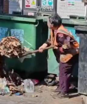 环卫妈妈你怎么了-中国照相馆
